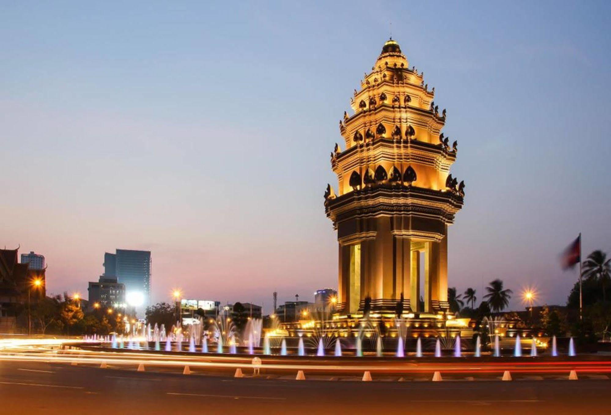 Lucky 2 pensión Phnom Penh Exterior foto